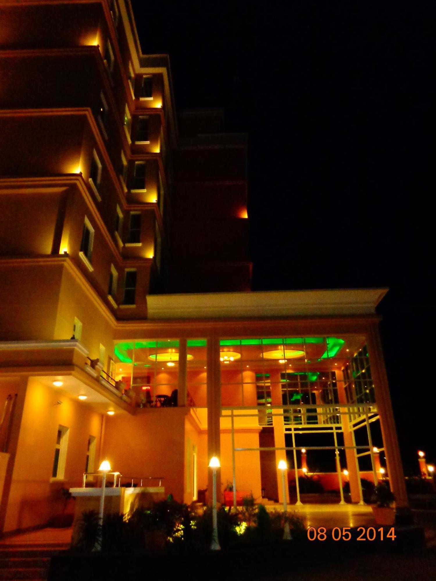 Panorama Portico Hotel, 주바 외부 사진