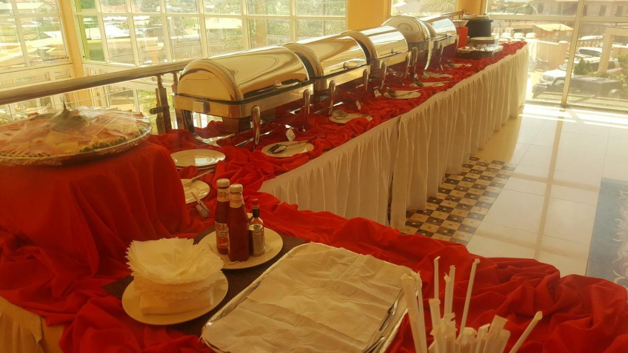 Panorama Portico Hotel, 주바 외부 사진